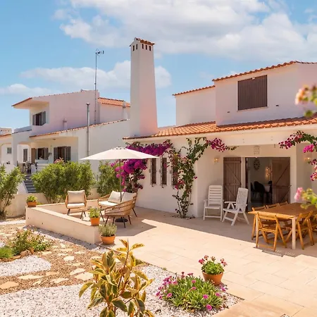 Charming 4bdr Near Aquashow By Lovelystay Casa de Férias