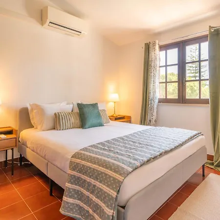 Charming 4bdr Near Aquashow By Lovelystay