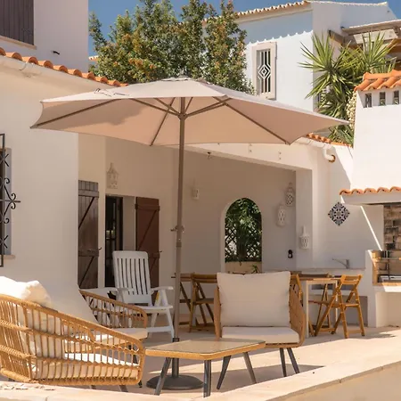 Charming 4bdr Near Aquashow By Lovelystay *