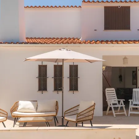 Charming 4bdr Near Aquashow By Lovelystay *